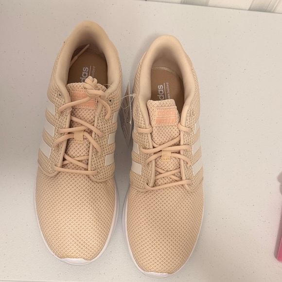 ADIDAS  QT Racer BRAND NEW - Picture 2 of 5